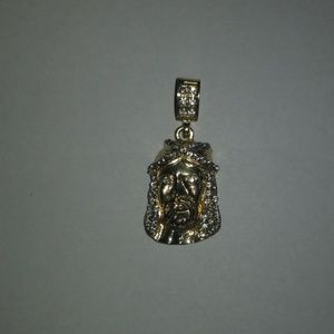 Men's Christ Head Pendant. 14k yellow gold